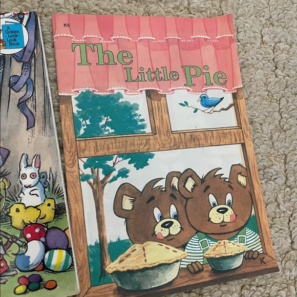 Children’s Kid Book Bundle Lot of 8 Easter Halloween - Picture 9 of 9